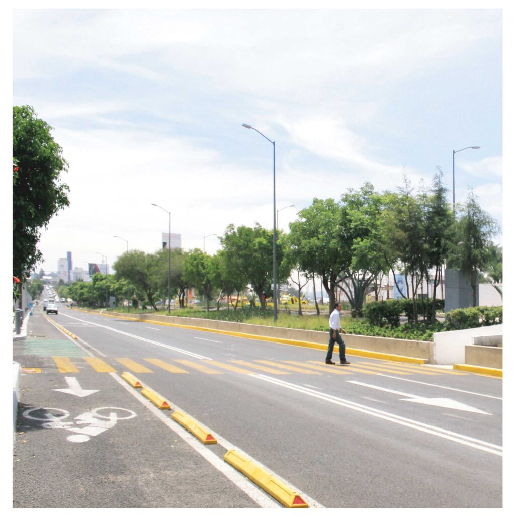 MOLCAJETE Arquitectura Modernización del Boulevard Forjadores Cholula Puebla criterio de taludes