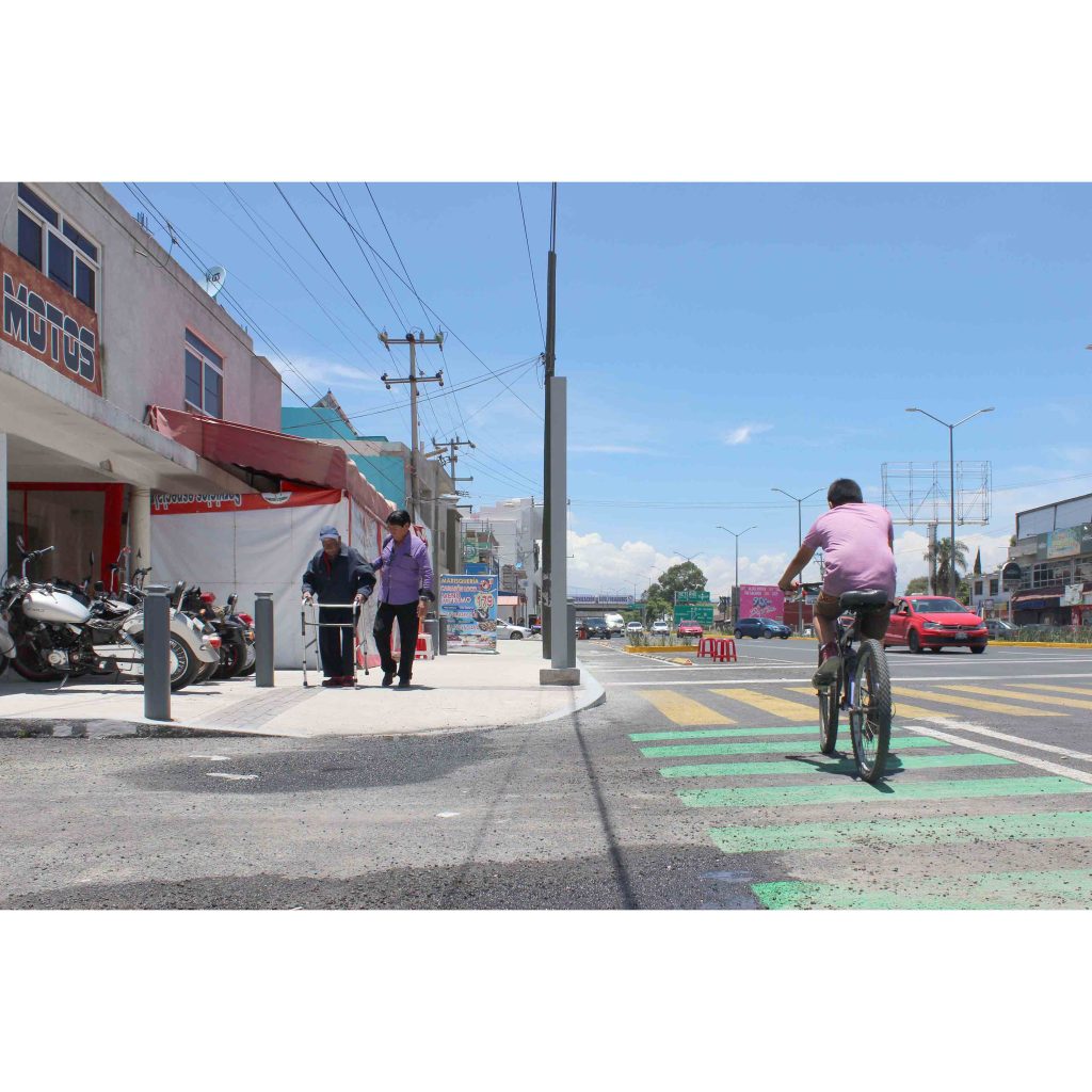 MOLCAJETE Arquitectura Modernización del Boulevard Forjadores Cholula Puebla tratamiento cruces